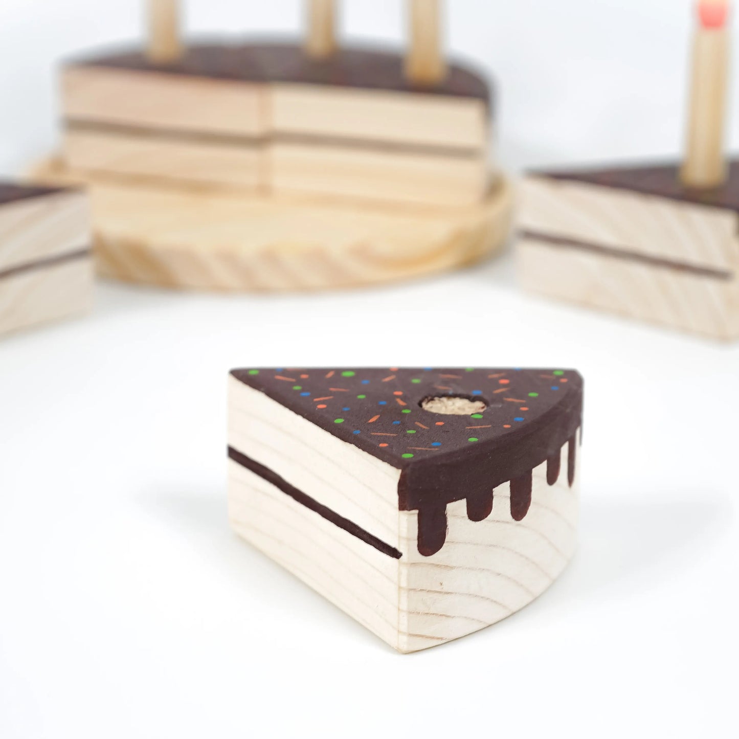 Wooden Chocolate Dream Cake Toy 6 slices, 6 removable candles
