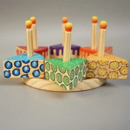 Rainbow Fruit Surprise Cake Toy 6 Slices, 6 Removable Candles
