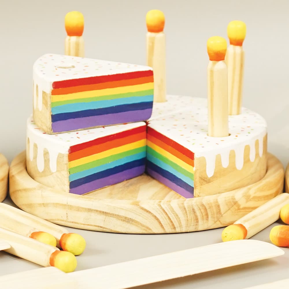  Wooden Rainbow-Filled Vanilla Cake Toy 6 Slices, 6 Removable Candles